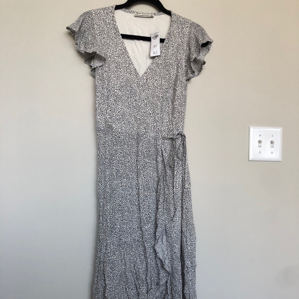 Abercrombie & Fitch Wrap Dress (PETITE MEDIUM)